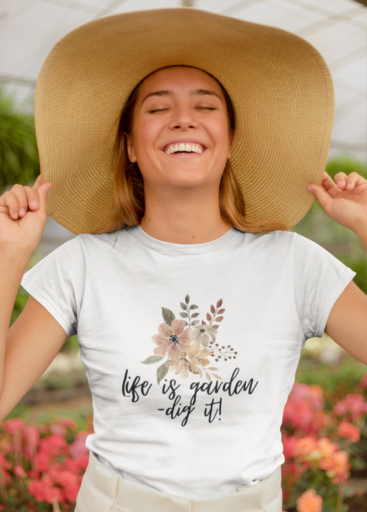 Camiseta de flores, Flores de acuarela, Camisa amante del jardín, Regalo de mujer, Diseño botánico